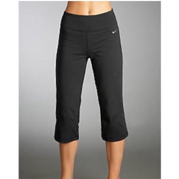 nike capri shorts